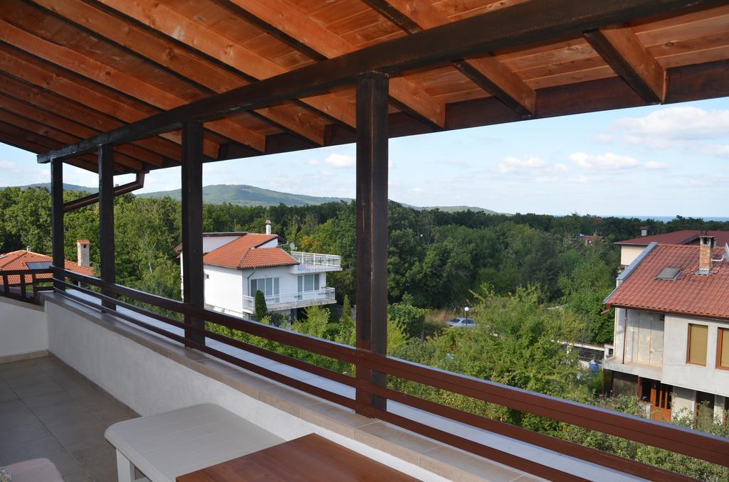 Zapovedni Rai Hotell Primorsko Exteriör bild